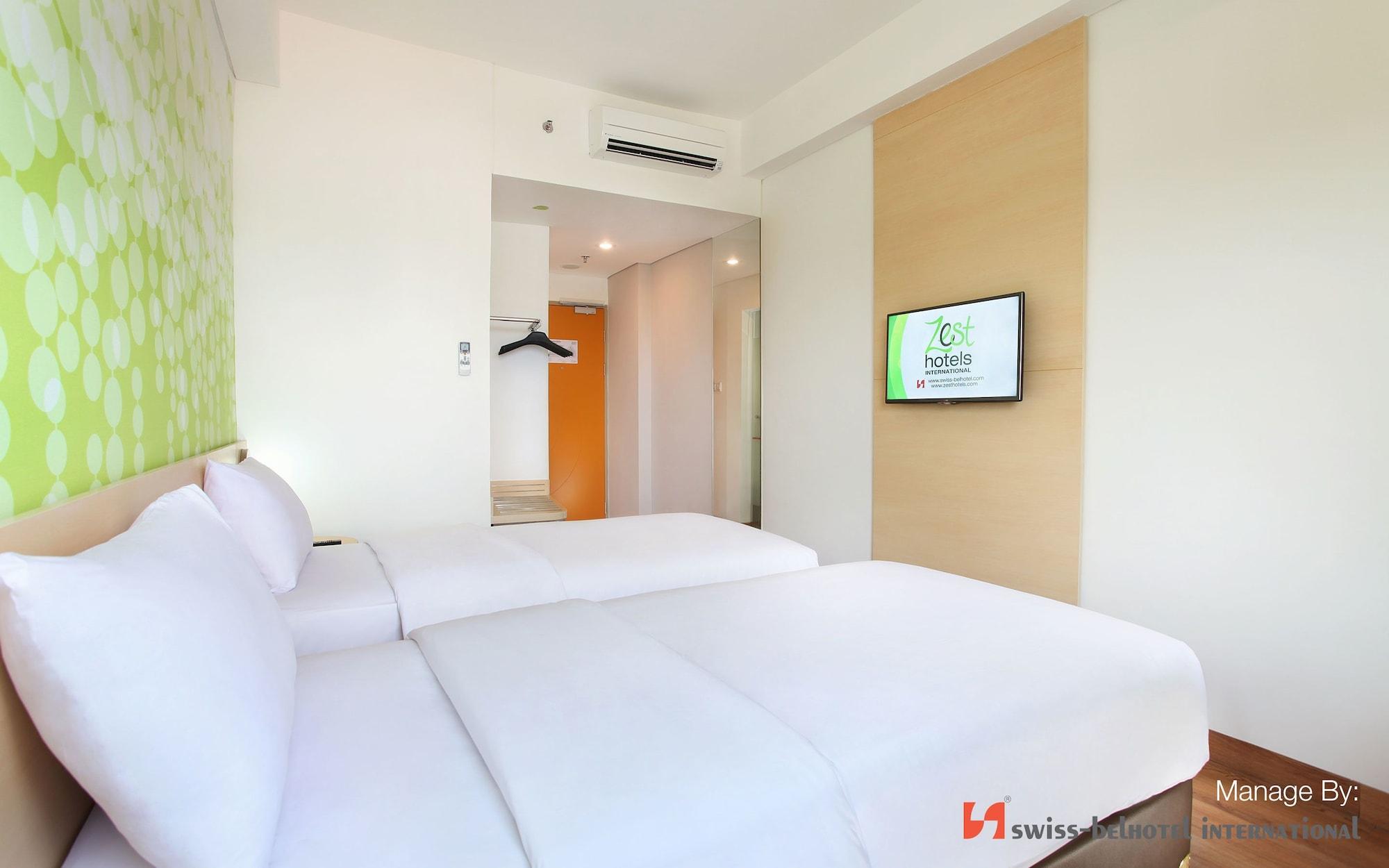 Zest Airport Jakarta By Swiss-Belhotel International Тангеранг Екстериор снимка