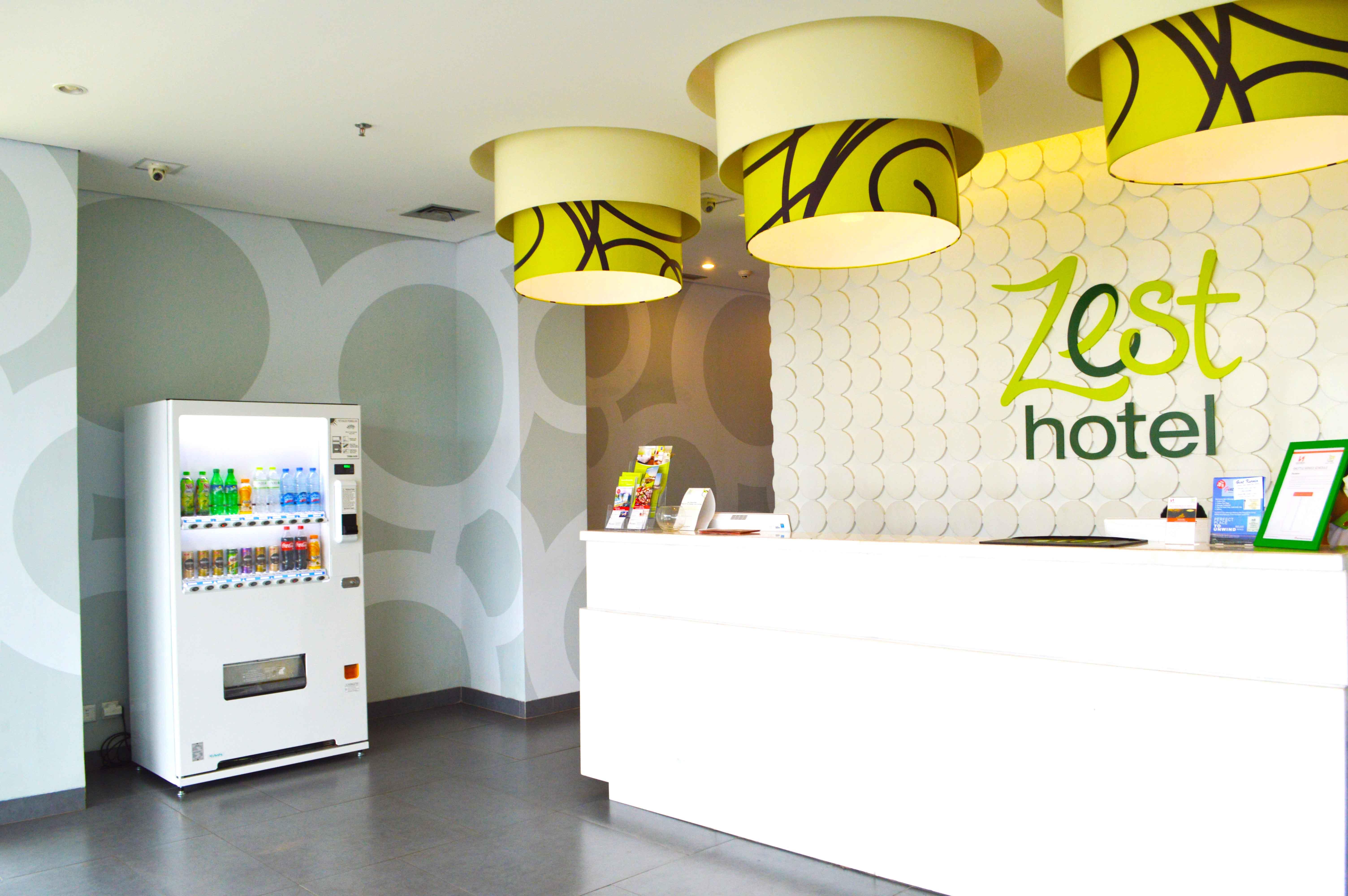 Zest Airport Jakarta By Swiss-Belhotel International Тангеранг Екстериор снимка