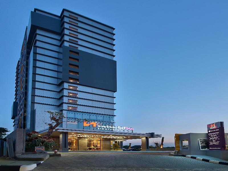 Zest Airport Jakarta By Swiss-Belhotel International Тангеранг Екстериор снимка