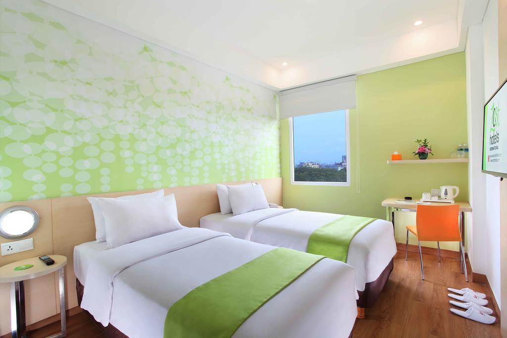 Zest Airport Jakarta By Swiss-Belhotel International Тангеранг Екстериор снимка