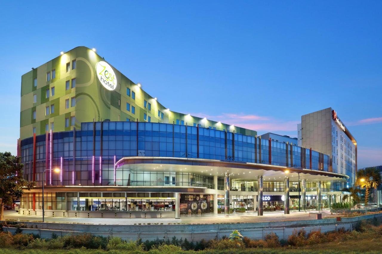Zest Airport Jakarta By Swiss-Belhotel International Тангеранг Екстериор снимка